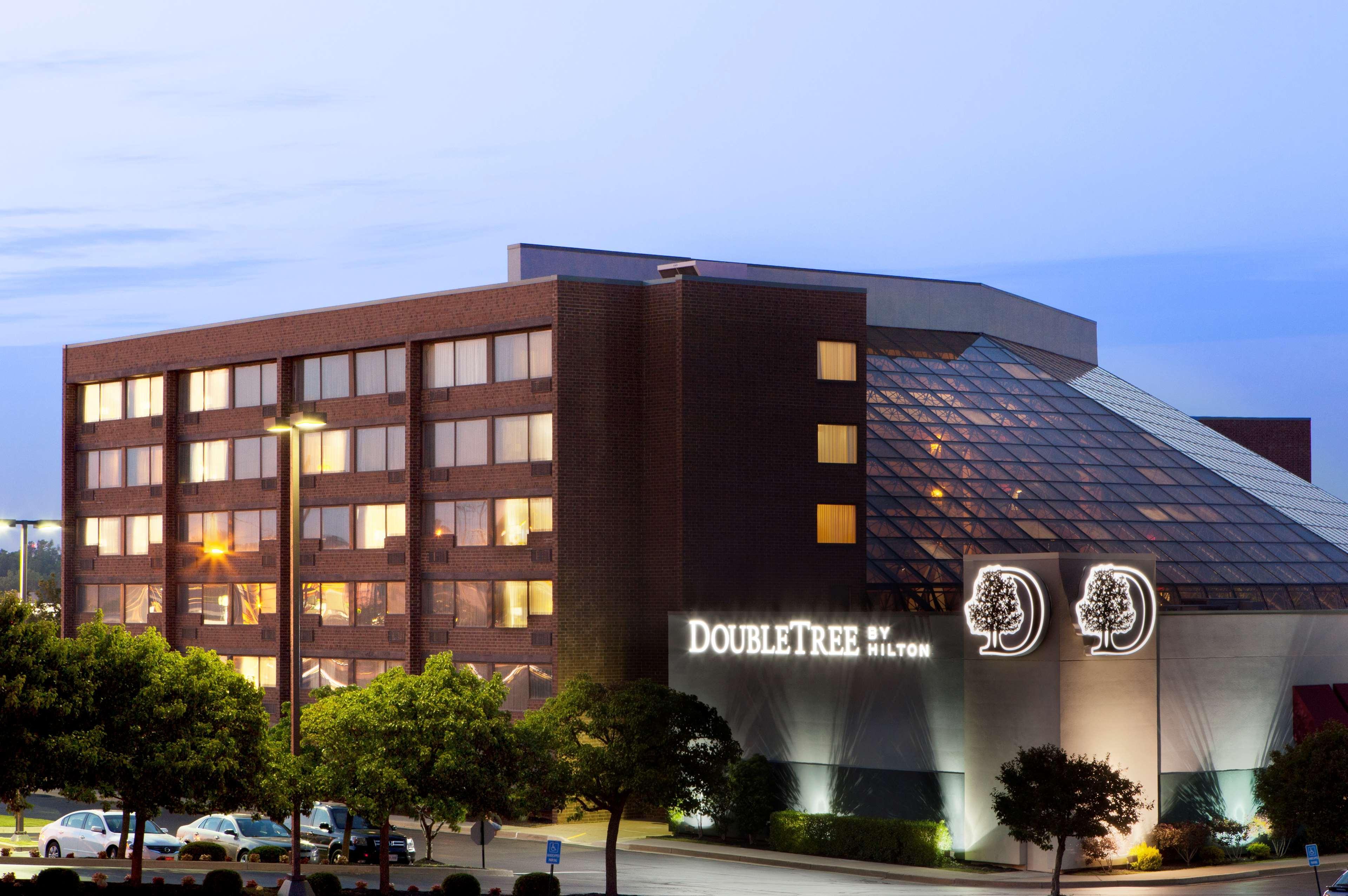 Doubletree By Hilton Rochester Хенриетта Экстерьер фото