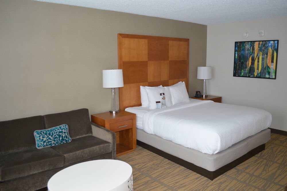 Doubletree By Hilton Rochester Хенриетта Экстерьер фото