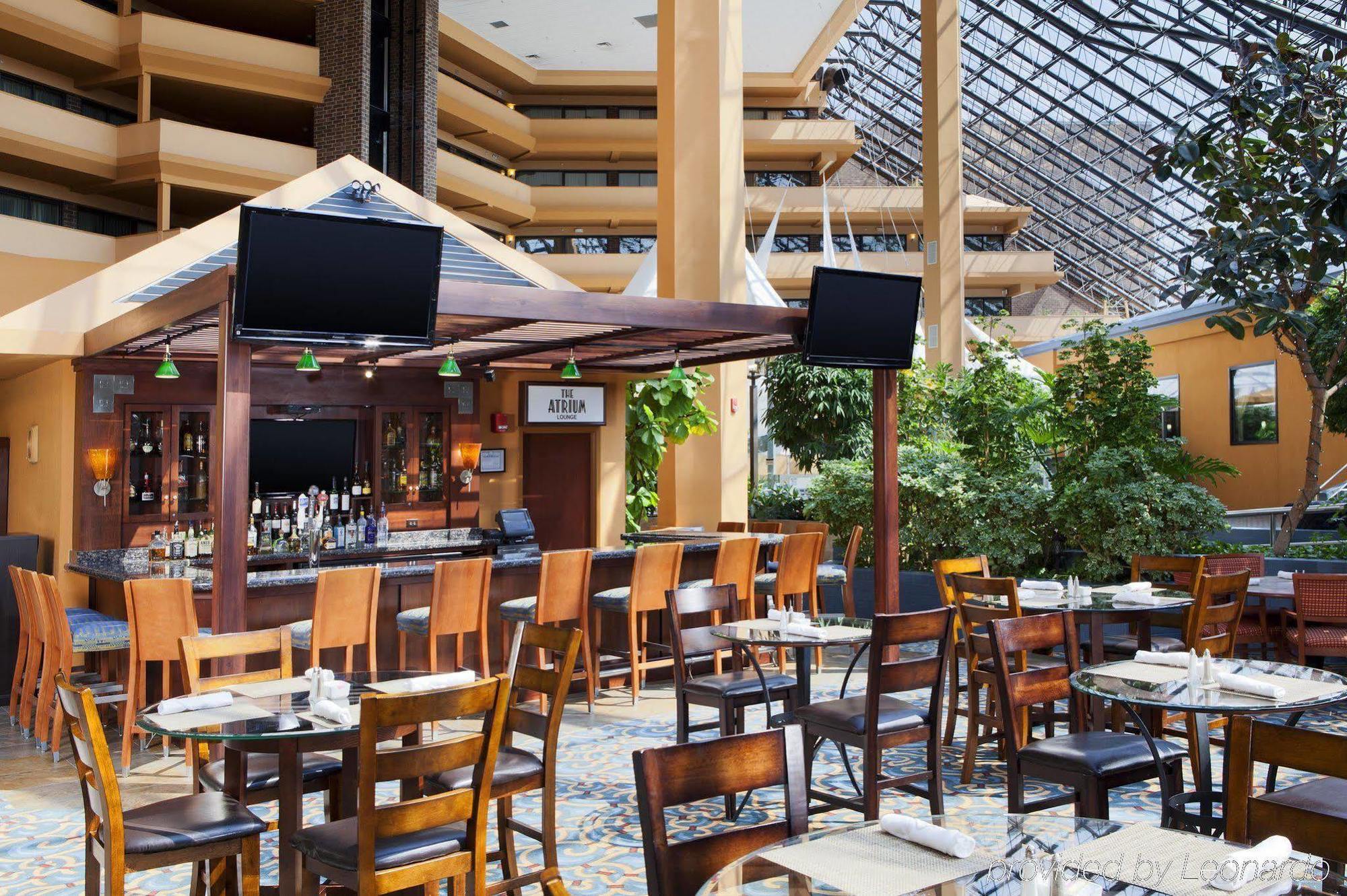 Doubletree By Hilton Rochester Хенриетта Экстерьер фото