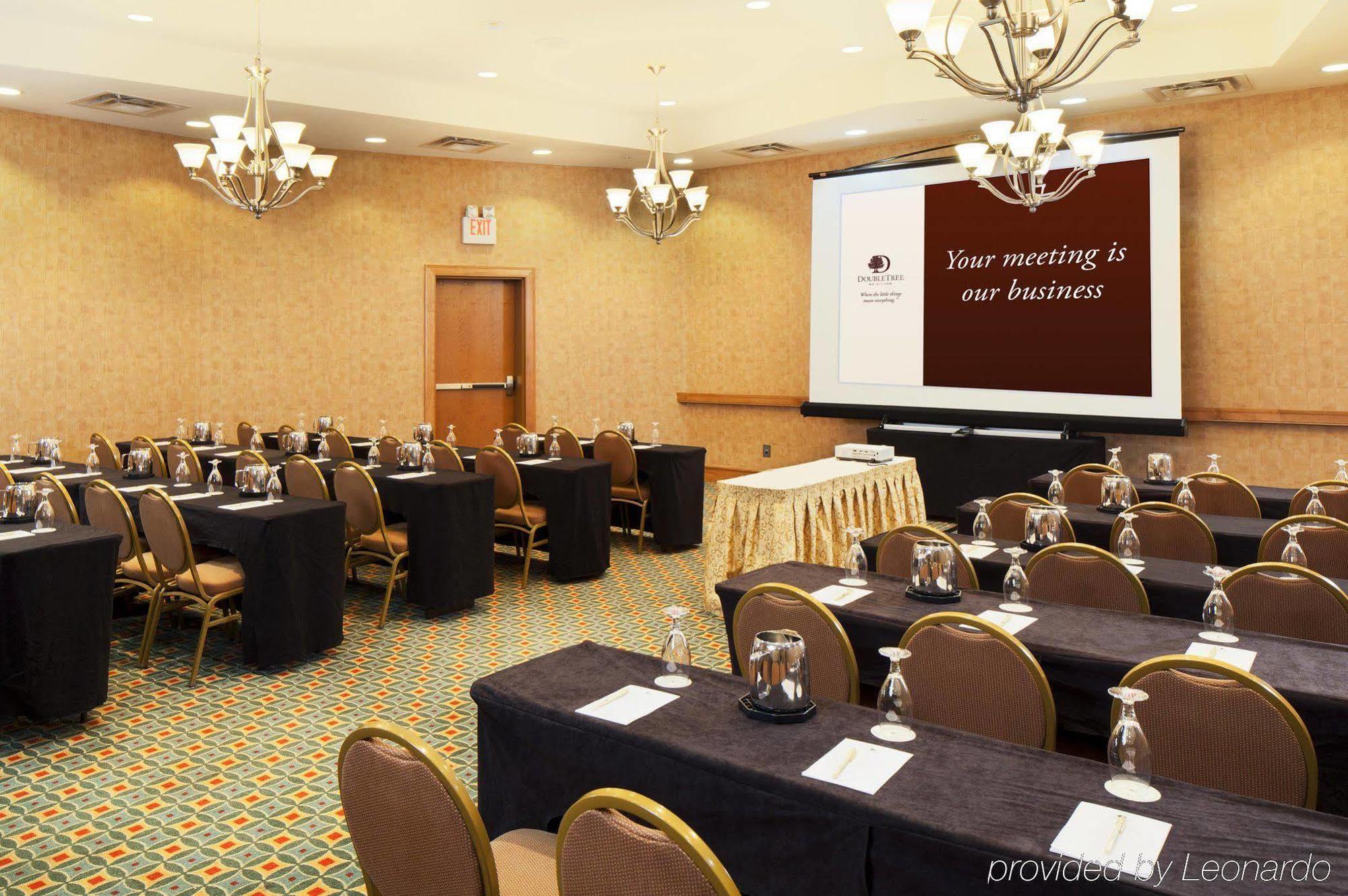 Doubletree By Hilton Rochester Хенриетта Экстерьер фото